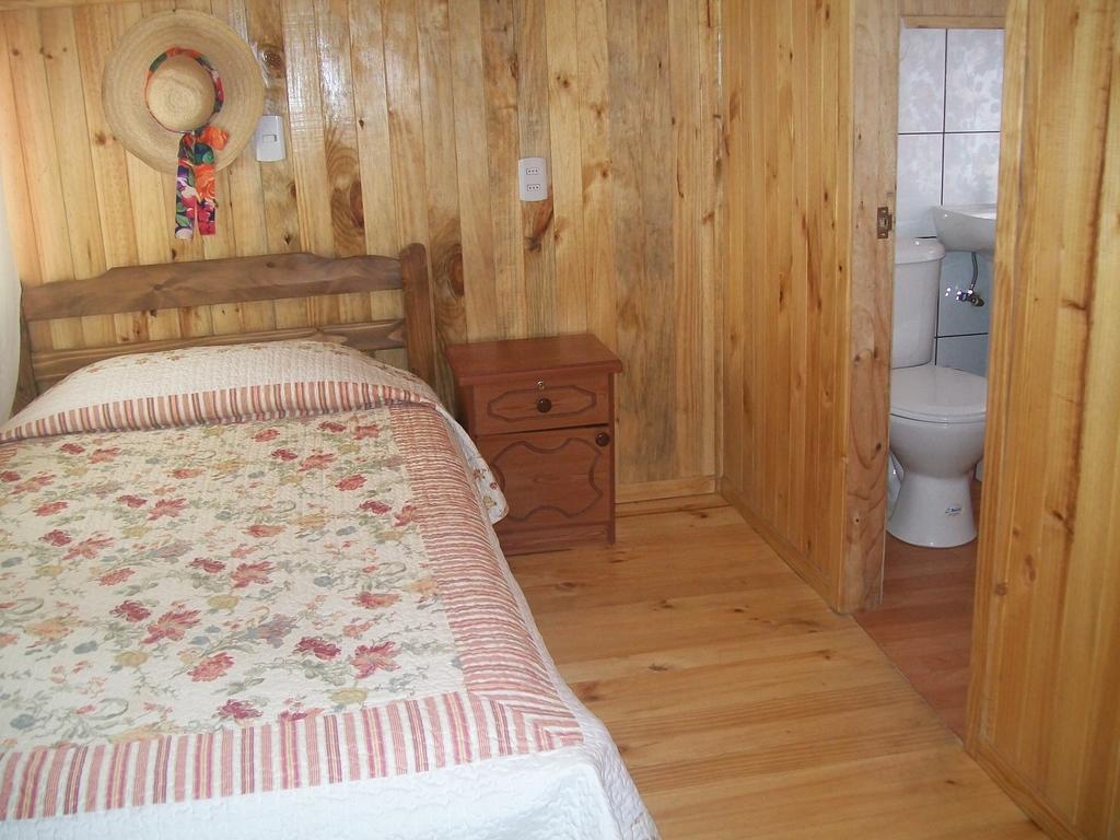 Hotel Hostal Austral Ancud Habitación foto